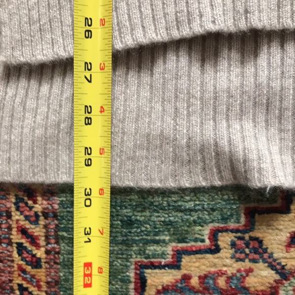 Thick, lush cashmere sweater, no label, no size. Measurements indicate size S - Picture 8 of 8